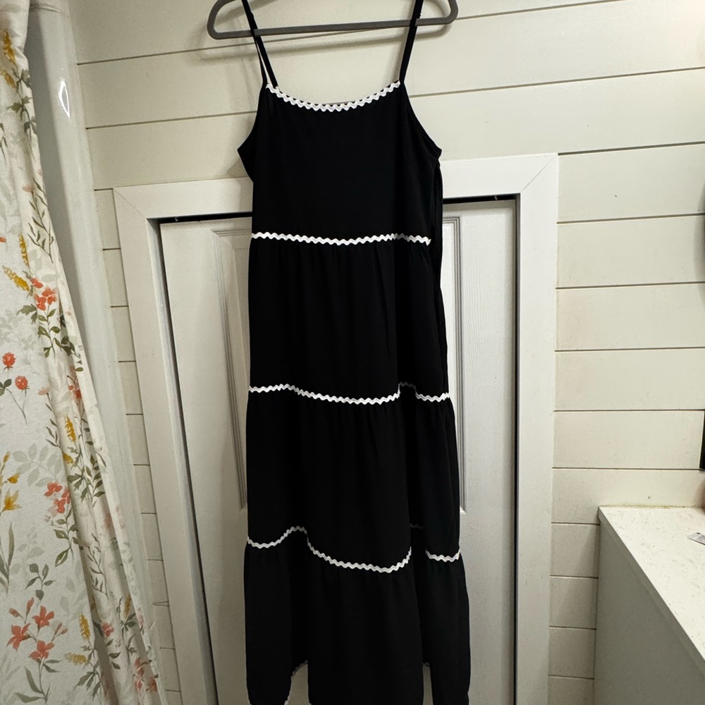 Black and White Tiered Maxi Dress